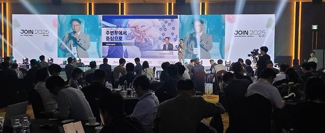 중소벤처기업부는 1일 제주 중문 부영호텔에서 2025  APEC 중소기업 장관회의의 연계행사인 창업가 네트워킹 컨퍼런스 ‘JOIN 2025’ 행사를 개최하고 있다. 제주 강동삼 기자