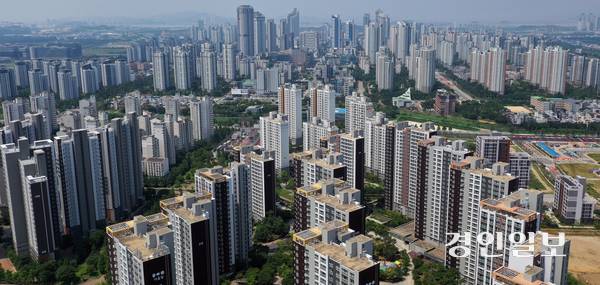 사진은 인천시내 한 아파트 단지 전경. 2025.7.25 /조재현기자 jhc@kyeongin.com