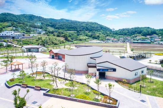 남해 죽방렴 홍보관 전경.