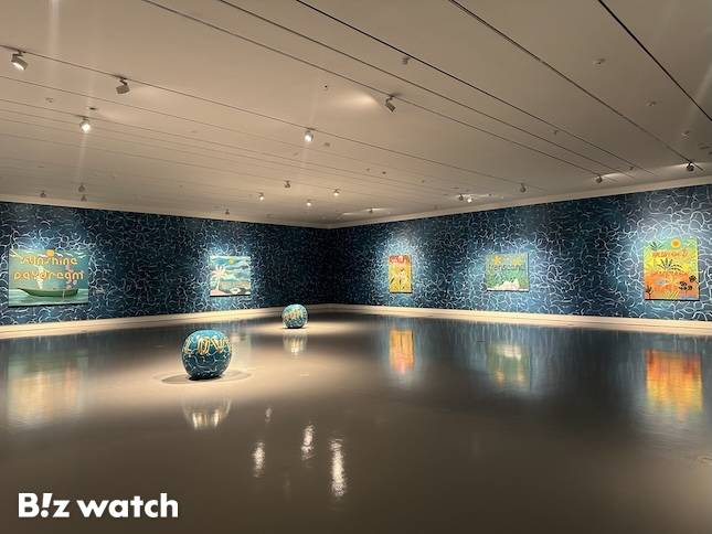 조엘 메슬러의 첫 국내 개인전 '파라다이스 파운드'의 '물' 전시관. / 사진=정혜인 기자 hij@