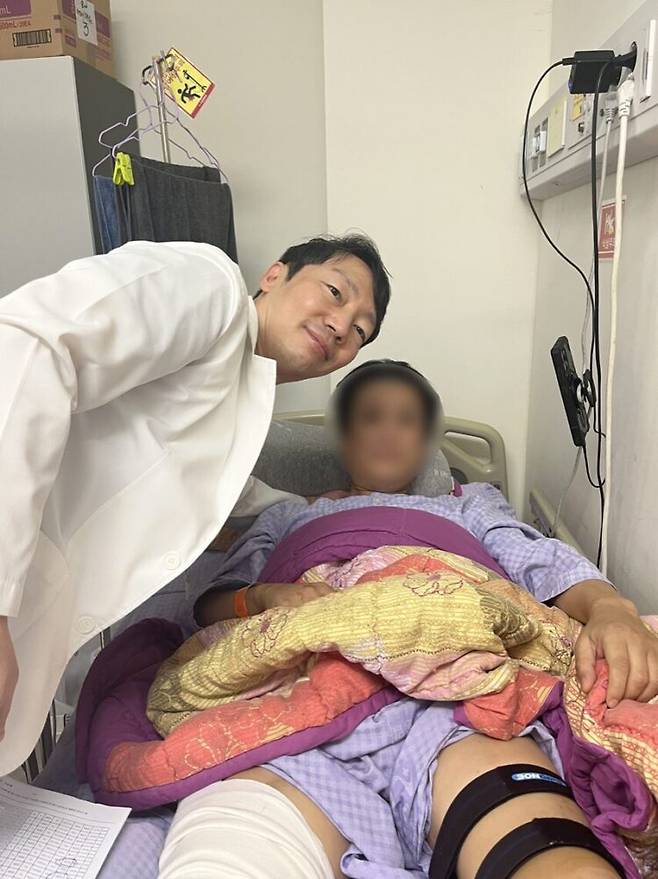 해외여행 중에 다쳐서 현지에서 급히 수술을 받았지만 후유증이 생겨 다시 치료를 받아야 하는 케이스가 적지 않다. [사진=온병원]