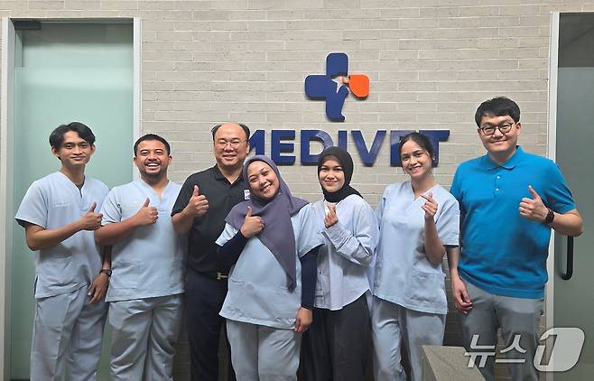 스카이동물메디컬그룹은 최근 인도네시아 메디벳동물병원을 방문했다(동물병원 제공). ⓒ 뉴스1