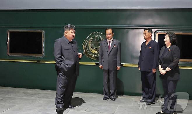 북한 노동당 기관지 노동신문은 2일 김정은 당 총비서가 중국 인민항일전쟁 및 세계반파쑈전쟁승리(전승절) 80주년 기념행사에 참석하기 위해 지난 1일 전용열차로 출발해 2일 새벽 국경을 통과했다고 보도했다. [국내에서만 사용가능. 재배포 금지. DB 금지. For Use Only in the Republic of Korea. Redistribution Prohibited] rodongphoto@news1.kr