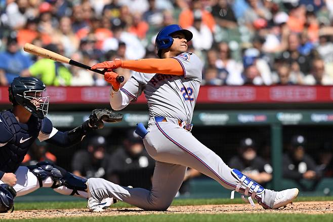 후안 소토가 2-3으로 뒤진 4회초 우중간으로 만루홈런을 터뜨리고 있다. Imagn Images연합뉴스