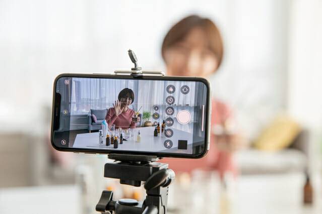 유튜브 라이브 방송 자료사진(제공=클립아트코리아)