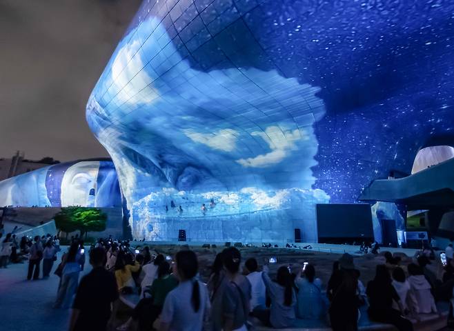 건축공학자 출신 AI 아티스트 최세훈의 ‘The Valley and the Light’