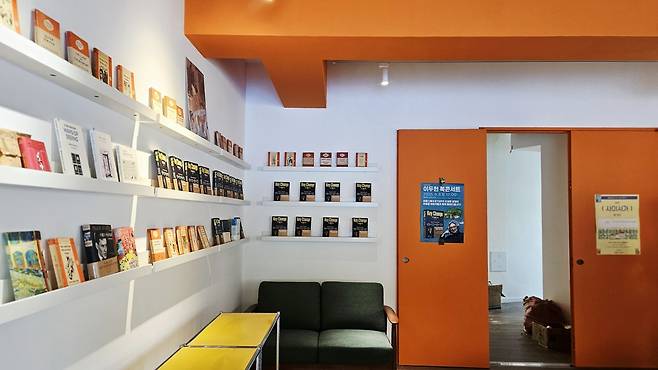 사이서가 2층 ‘책 문화공간’