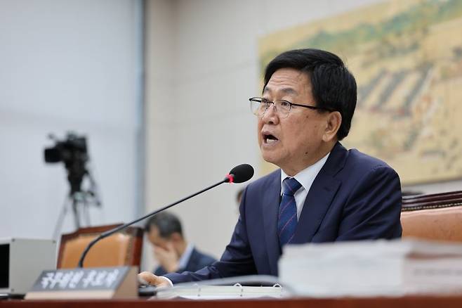 최교진 사회부총리 겸 교육부 장관 후보자가 2일 서울 여의도 국회 교육위원회에서 열린 인사청문회에서 답변을 하고 있다. 2025.9.2/뉴스1 ⓒ News1 이승배 기자 /사진=뉴스1