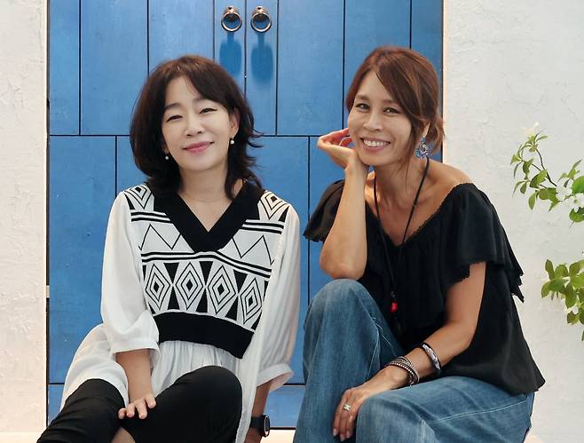 뮤지컬 '맘마미아!'의 배우 최정원과 음악감독 김문정이 지난달 서울 마곡동 LG아트센터 서울에서 한국경제신문과 인터뷰 하고 있다. 사진=최혁 기자