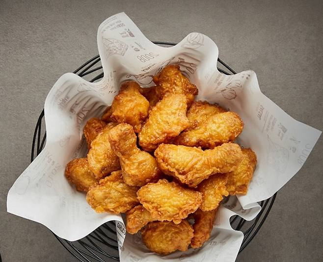 교촌 허니콤보 상품 안내페이지. 교촌치킨 홈페이지 캡쳐.