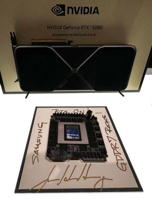 Nvidia CEO's autograph on Samsung Electronics's GDDR7 graphics memory at Samsung's booth on the fourth day of Nvidia's annual software developer conference in San Jose, California, on March 20. [YONHAP]