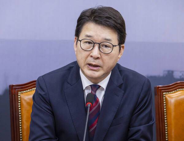 국민의힘 신동욱 최고위원이 지난 27일 국회에서 열린 최고위원회의에서 발언하는 모습. 연합뉴스