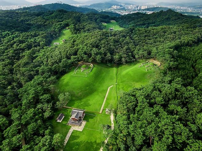 “왕도 규칙은 지켜야지.” 구리 동구릉 전경. [사진출처=국가유산청]
