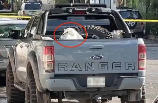 멕시코 인플루언서인 에스메랄다 페레르 가리바이와 가족 시신이 트럭에서 발견됐다.