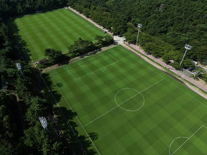 파릇파릇한 울산 HD 강동구장의 난지형 잔디 그라운드 [울산 HD 제공. 재판매 및 DB 금지]