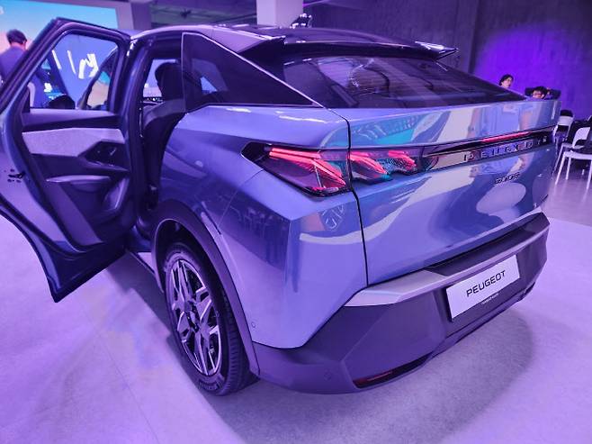 푸조 올 뉴 3008 스마트 하이브리드 후면 (사진=이데일리 이배운 기자)