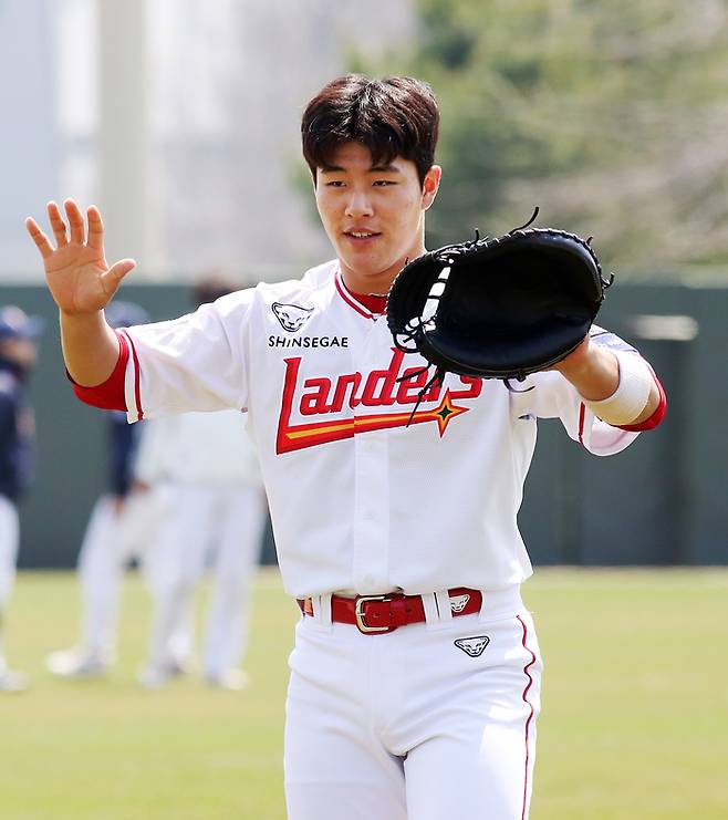 SSG가 9월 확대 엔트리를 통해 신인 포수 이율예를 1군에 등록했다. 사진 | SSG 랜더스