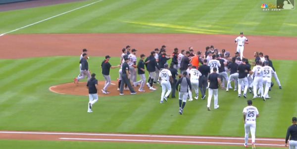 벤치클리어링이 일어난 샌프란시스코-콜로라도. ⓒMLB