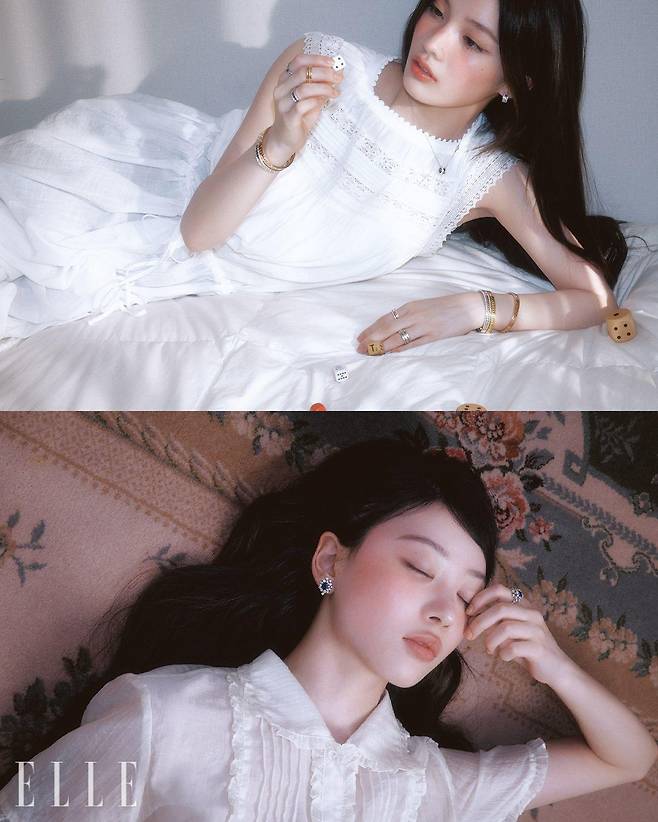 (위) 다이아몬드 세팅의 벨 에포크 릴 이어링과 릴 네크리스, 오른손 검지에 낀 다이아몬드 세팅 화이트골드 벨 에포크 릴 링, 중지에 낀 핑크골드 벨 에포크 릴 링, 약지에 낀 화이트골드 벨 에포크 릴 링, 핑크골드 벨 에포크 릴 브레이슬릿, 다이아몬드 세팅 화이트골드 벨 에포크 릴 브레이슬릿, 왼손에 착용한 다이아몬드 세팅 화이트골드 벨 에포크 릴 브레이슬릿과 레이어드한 옐로골드, 핑크골드의 벨 에포크 릴 브레이슬릿, 검지에 낀 다이아몬드 세팅 핑크골드 벨 에포크 릴 링, 약지에 낀 화이트골드 벨 에포크 릴 링은 모두 Damiani. 드레스는 Viaplain. (아래) 다이아몬드와 사파이어를 세팅한 화이트골드 미모사 이어링과 미모사 링은 모두 Damiani. 블라우스는 Margesherwood.