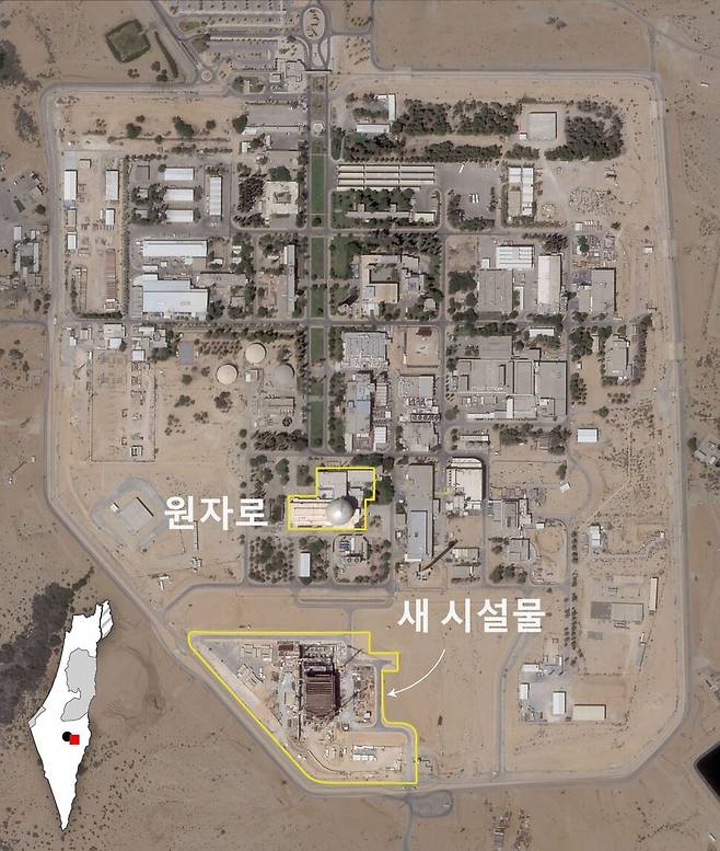 플래닛랩스 피비시(PBC)가 지난 7월5일 촬영한 위성사진을 보면, 이스라엘 남부 디모나에 있는 시몬 페레스 네게브 핵연구소 부지에 위치한 원자로 남쪽에 새 시설물이 지어지고 있다. 그래픽 AP