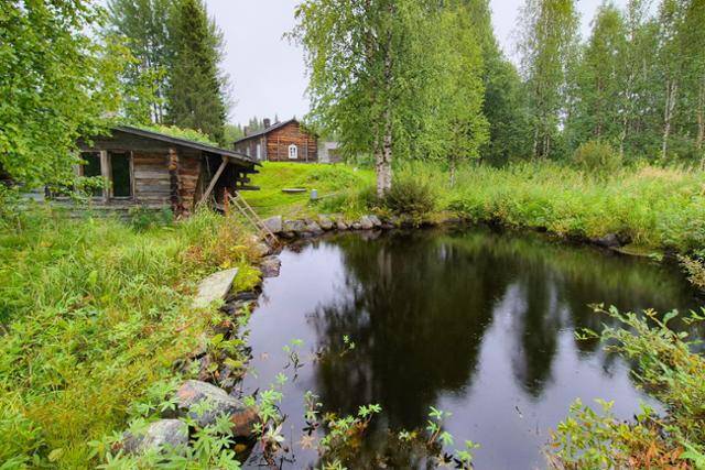 옛 가옥의 원형이 잘 보존돼 있는 키틸라 새레스퇴니에미 미술관의 실외 사우나.
