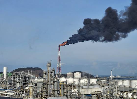 A view of the Daesan Petrochemical Complex in South Chungcheong, home to major petrochemical firms including LG Chem, Lotte Chemical and HD Hyundai Chemical [YONHAP]