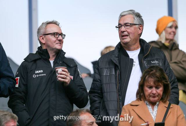 슈투트가르트 알가이어 회장과 벨레 디렉터/게티이미지코리아