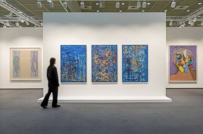 프리스서울에 참가한 하우저앤워스 갤러리의 미국 작가 마크 브래드포드의 작품이 한화 62억원에 팔렸다. *재판매 및 DB 금지