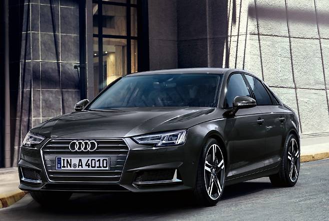 아우디 A4 (B9) 40 TFSI 프리미엄은 전월 대비 0.80% 시세가 상승하며 9월 수입차 중 가장 높은 상승세를 기록했다. 사진=아우디코리아 제공