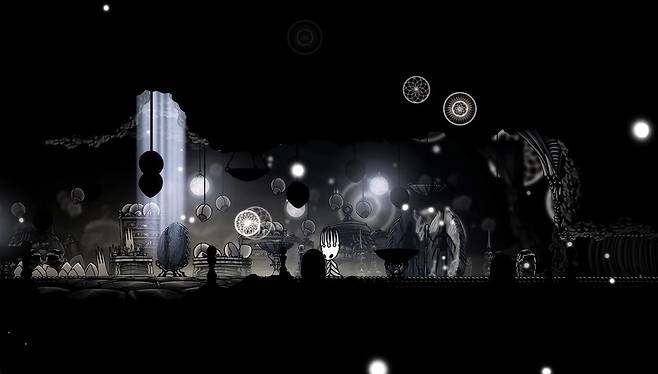 - 웜의 재탄생으로 곤충들 앞에 나타난 페일 킹