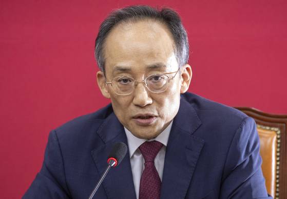 12·3 비상계엄 사태 당시 국민의힘 원내대표였던 추경호 의원이 4일 국회에서 열린 비상계엄 당일 원내대응상황 사실관계를 밝히기 위한 기자회견에서 발언하고 있다. 연합뉴스