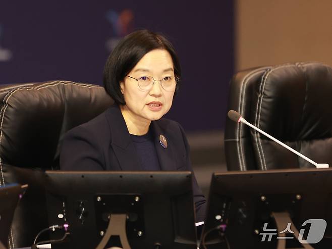 한성숙 중소벤처기업부 장관이 5일 제주 국제컨벤션센터에서 열린 '2025 APEC 중소기업 장관회의'에서 인사말을 하고 있다. (중소벤처기업부 제공. 재판매 및 DB금지)