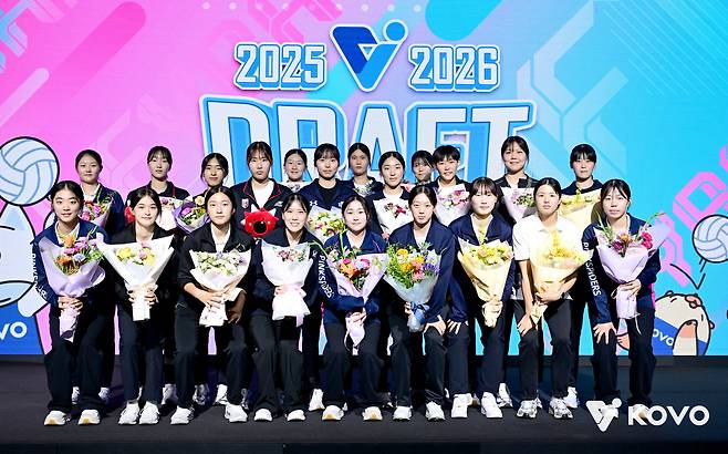 2024-25 여자부 V리그 신인 드래프트에서 선발된 선수들(KOVO제공)