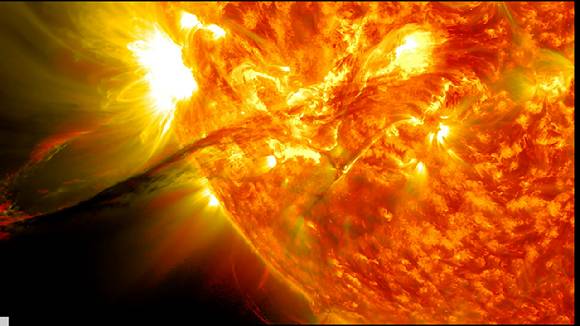 강력한 태양풍은 수십억 km까지 뻗어나간다. [사진=NASA]