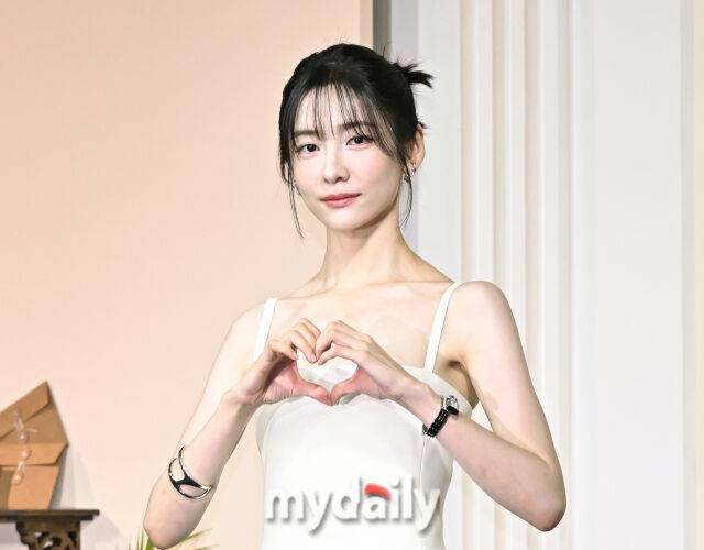 배우 박지현이 5일 오후 서울 장충동 앰배서더 서울 풀만 호텔에서 진행된 넷플릭스 '은중과 상연' (연출 조영민) 제작발표회에서 포토타임을 갖고 있다. / 송일섭 기자(andlyu@mydaily.co.kr)