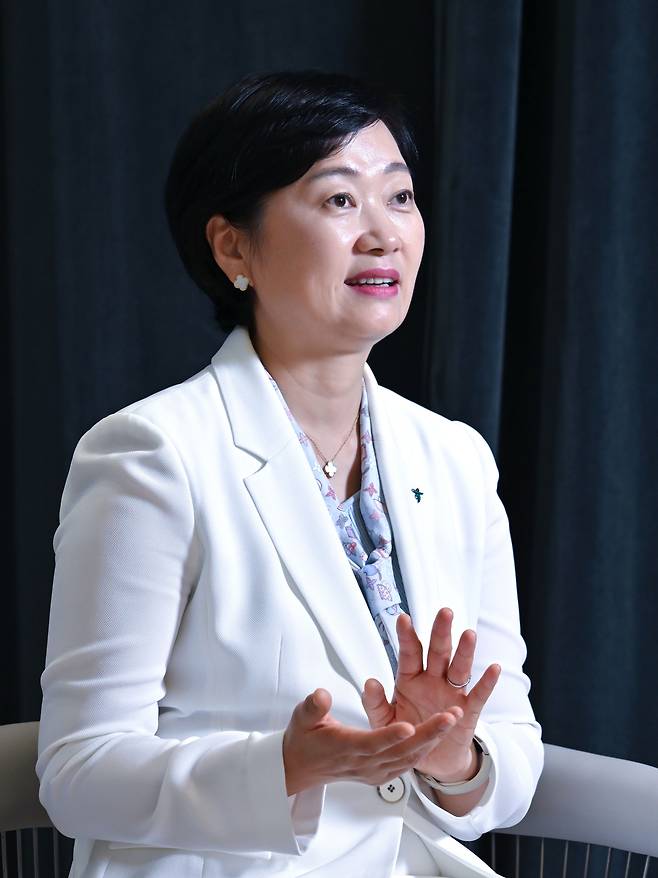이은정 하나더넥스트 본부장이 28일 오후 서울 강남구 삼성동 하나은행 패밀리오피스에서 헤럴드경제와 인터뷰에 앞서 포즈를 취하고 있다. 임세준 기자