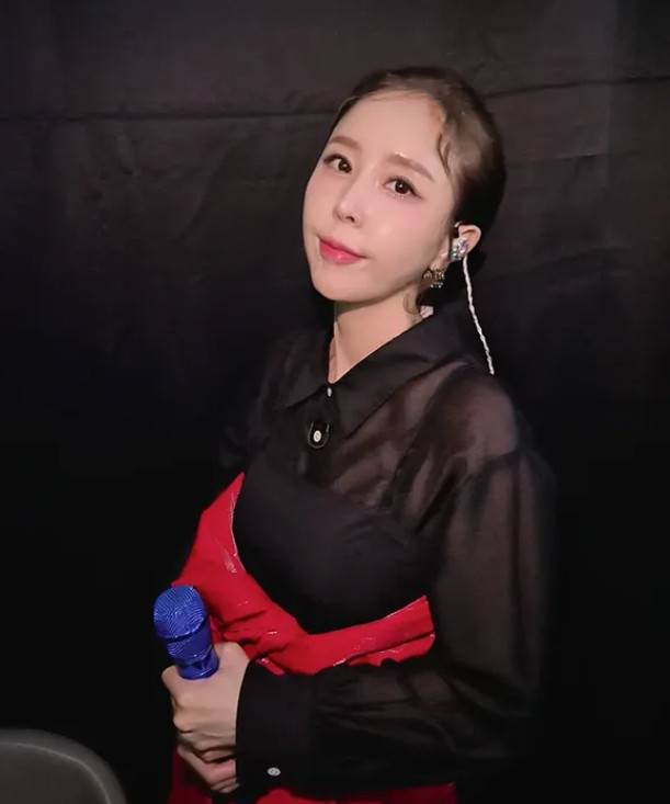 사진=신지 공식 계정