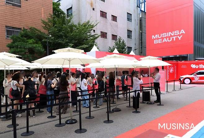 [서울=뉴시스] 무신사 뷰티 페스타 팝업 스토어 현장 사진 (사진=무신사 제공) *재판매 및 DB 금지
