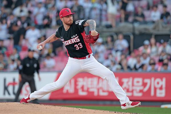 KIA의 첫 10승 투수 올러(사진=KIA)