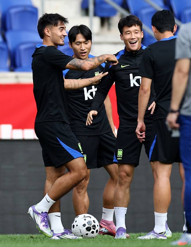 훈련하는 옌스 카스트로프(사진=연합뉴스)