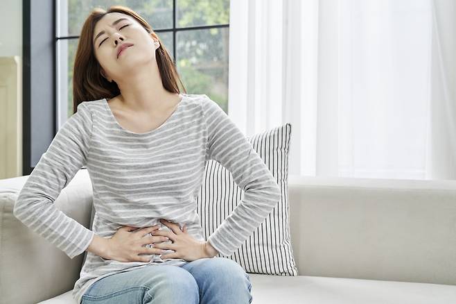 스트레스가 계속되면서 건강이 흔들리는 게 느껴진다면 '스트레스 상황 일기'를 적어 언제, 어떤 상황에서 긴장· 불안·복통·설사가 반복되는지 원인을 파악하는 노력이 필요하다. [사진=게티이미지뱅크]