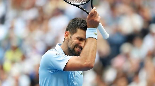 알카라스와의 4강전에서 괴로워하는 조코비치. 사진/US오픈