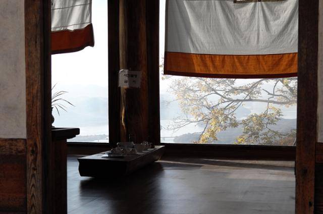 수종사의 삼정헌 내부. 휴머니스트 제공