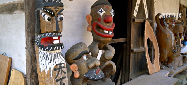 메기 강 감독이 애니메이션 'K팝 데몬 헌터스' 제작 전 제작팀 10명과 함께 한국을 찾아 민속촌을 둘러보고 찍은 영상. 넷플릭스 영상 캡처