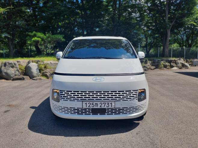 2024년형 스타리아 투어러 9인승 LPG 3.5 모던 트림. /사진=강주헌 기자