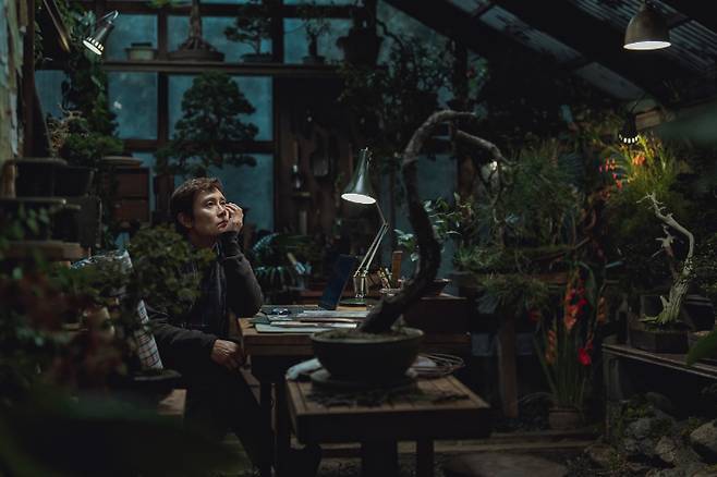 박찬욱 감독의 영화 '어쩔수가없다'. CJ ENM 제공