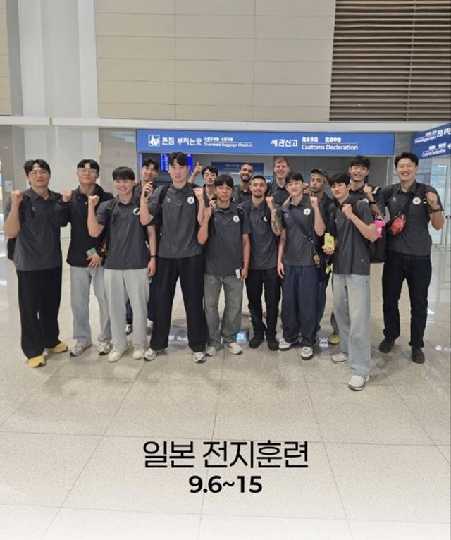 일본으로 출국한 원주 DB 선수단. /사진=DB SNS