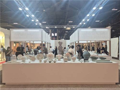 '2025 파리 메종&오브제'에 출품된 한국 도예 작품  [여주시 제공. 재판매 및 DB 금지]