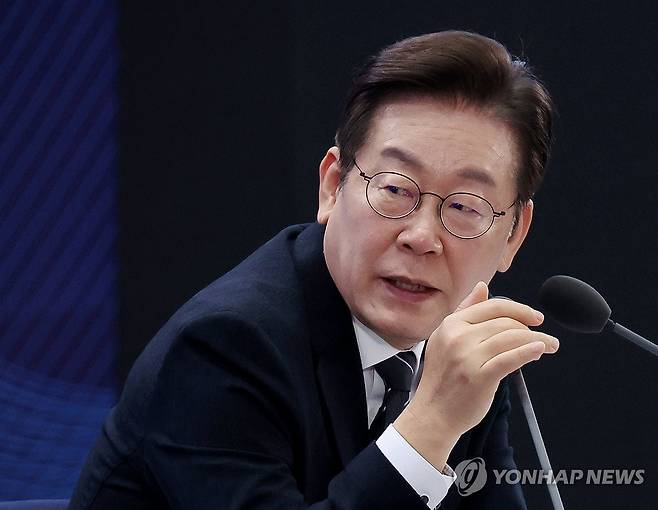 바이오 혁신 토론회, 발언하는 이재명 대통령 (인천=연합뉴스) 한상균 기자 = 이재명 대통령이 5일 인천 송도 컨벤시아에서 열린 바이오 혁신 토론회에서 발언하고 있다. 2025.9.5 xyz@yna.co.kr