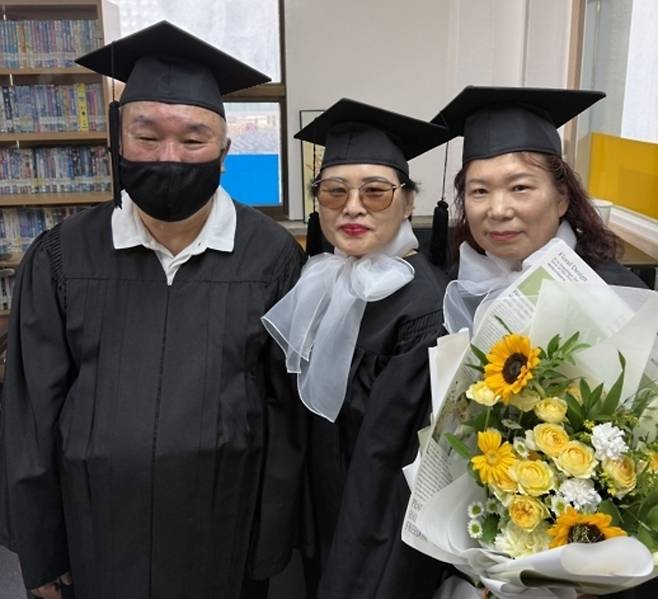 ▲황영식(65)씨, 서종분(62)씨, 서종희(61)씨 자매.